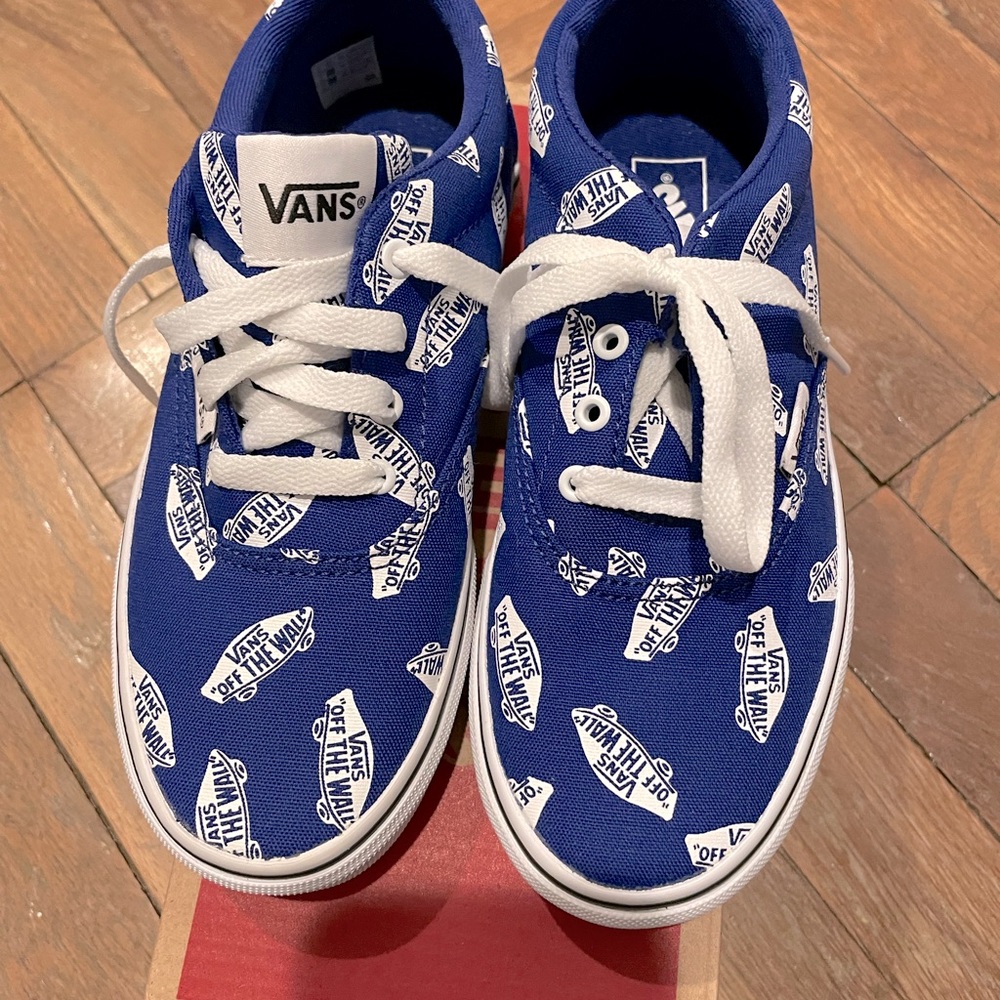 Youth Doheny Vans sneakers 💙
